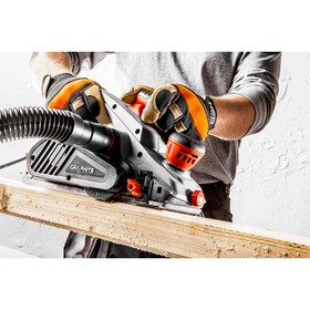 

Рубанок GRAPHITE 59G680, 1300 Вт, ширина/глубина 110/0-3.5 мм, 16000 об/мин, 2 ножа