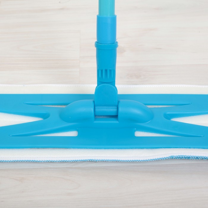 Швабра плоская телескопическая, насадка из микрофибры 39х10х77(130) см, цвет МИКС