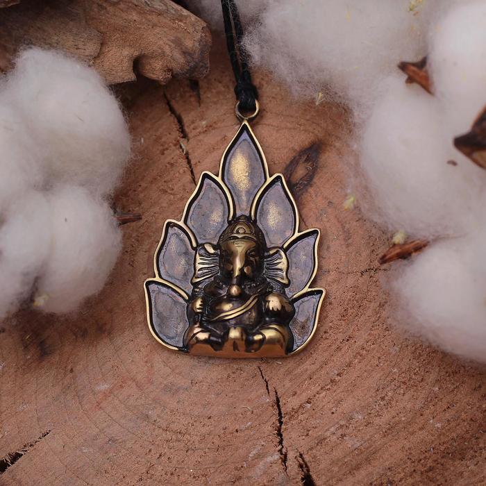 Символ предков &quot;Ганеша в лотосе&quot;