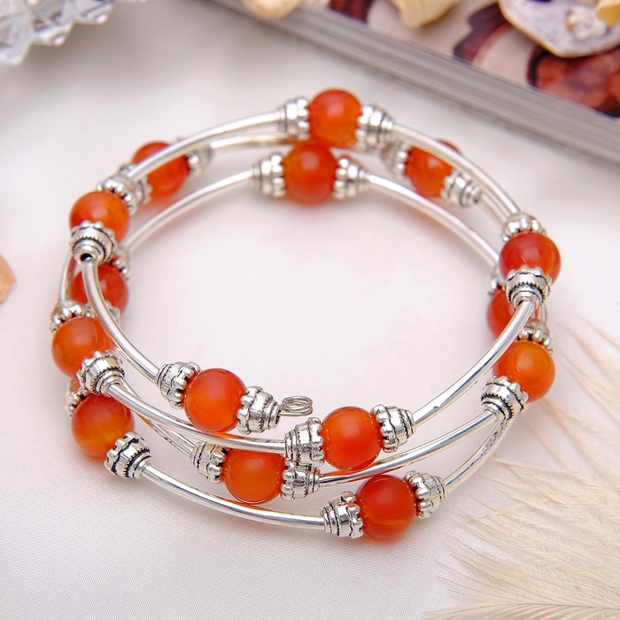 Браслет-пружинка "Сердолик"