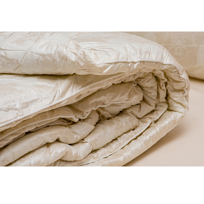 Одеяло Selena DayDream 140х 205 иск.лебяжий пух, тик 250 гр/м, пэ 100%