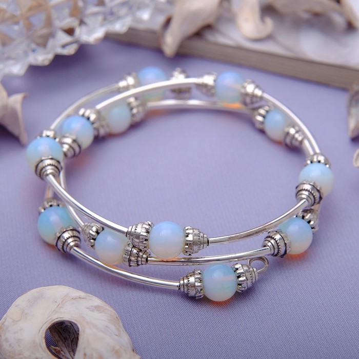 Браслет-пружинка "Лунный камень"