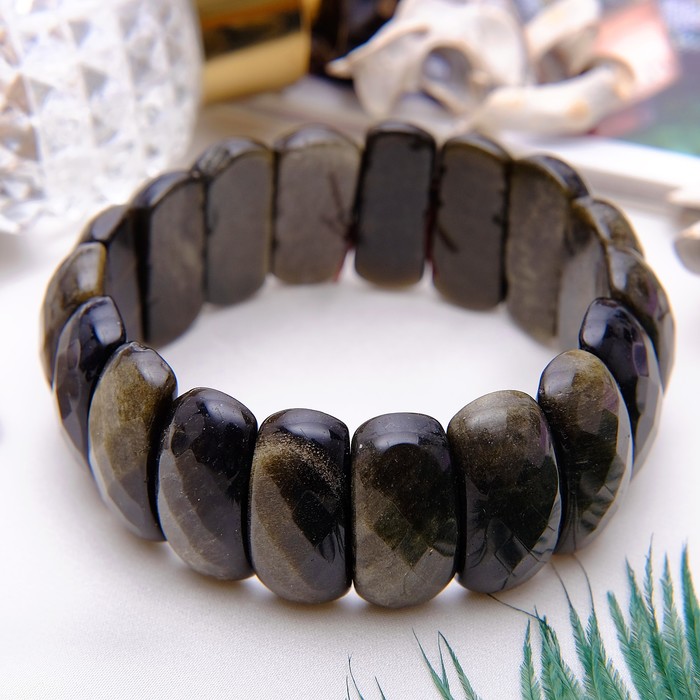 Браслет прямоугольник выпуклый, гранёный "Кошачий глаз", цвет чёрный