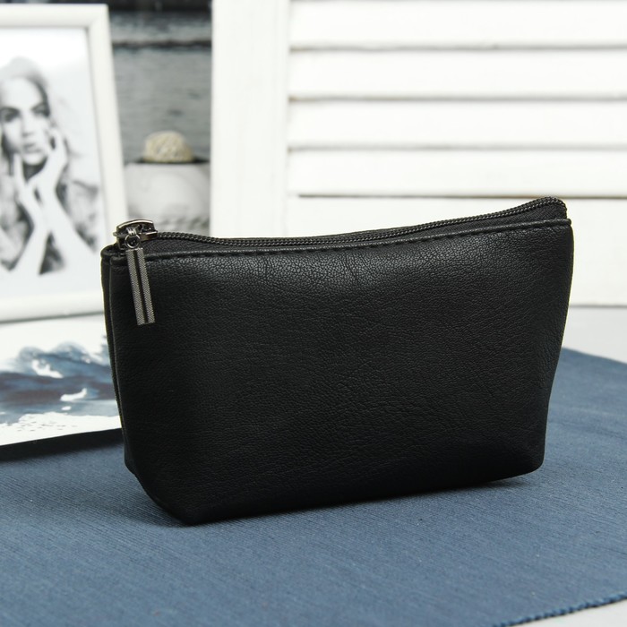 Косметичка простая, 1 отдел на молнии, цвет чёрный