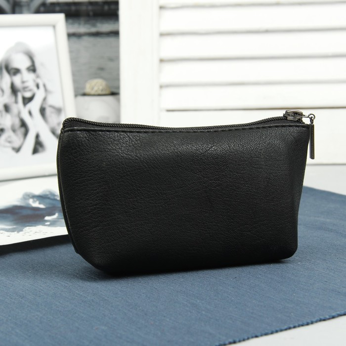 Косметичка простая, 1 отдел на молнии, цвет чёрный