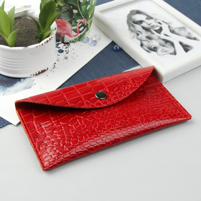 Кошелёк женский, 2 отдела на клапане, крокодил, цвет красный