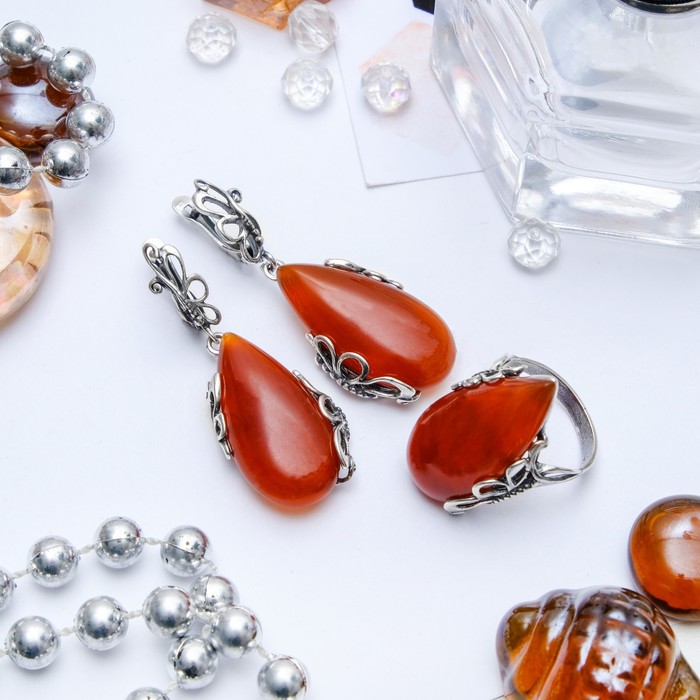 Гарнитур посеребрение 2 предмета: серьги, кольцо "Янтарь искусственный" нектар, 19,5 р-р