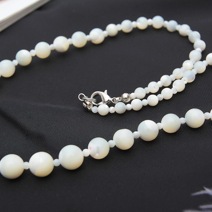 Бусы "Перламутр" шар на увеличение через узел, цвет белый