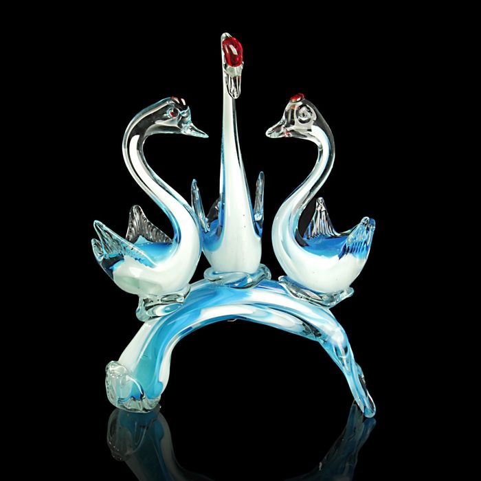 Сувенир "3 лебедя на дуге"