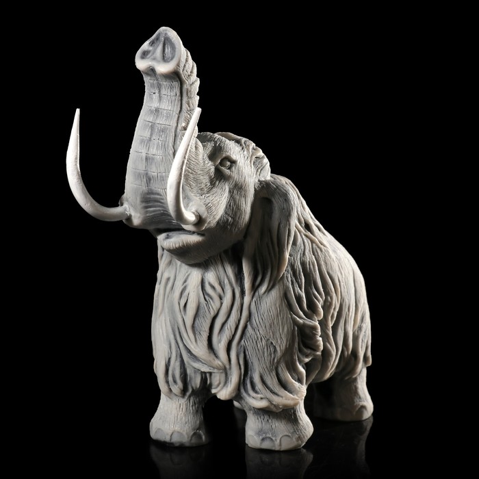 Сувенир "Мамонт трубит" 9,7 см