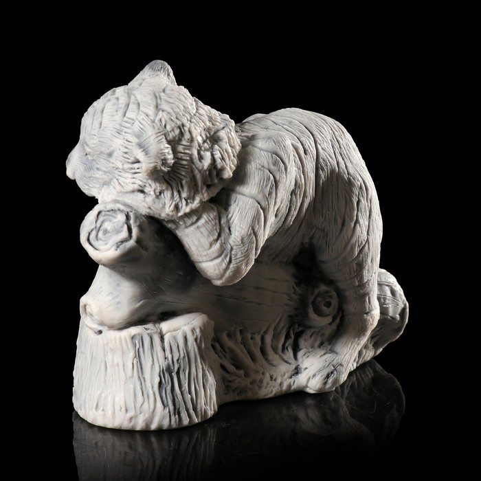 Сувенир "Тигр на бревне" 8,4 см