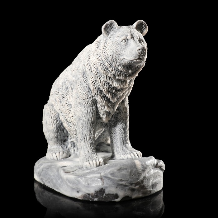 Сувенир "Медведь бурый" на подставке 8,1 см