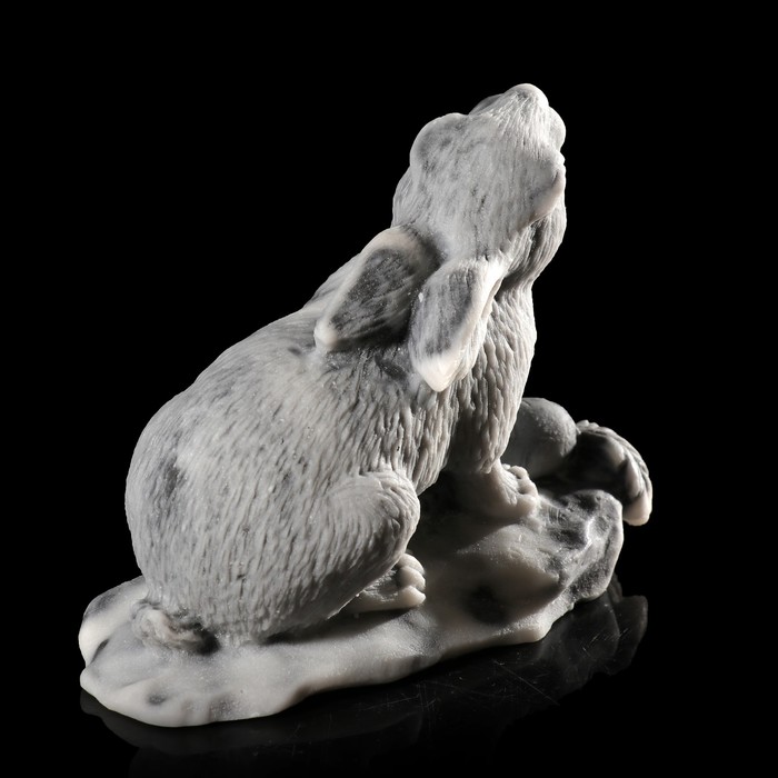 Сувенир "Кролик с морковкой" 6,4 см