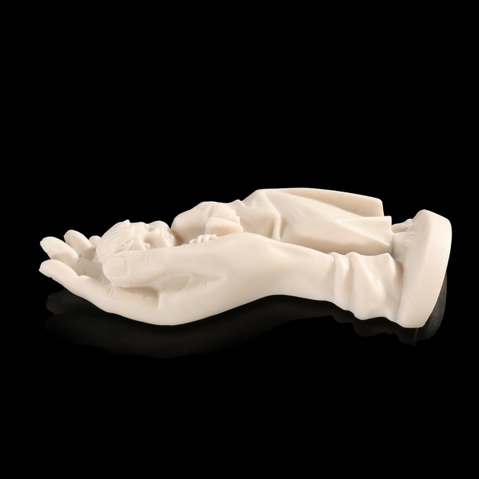 Магнит "Нежность матери (барельеф)" 10,5 см