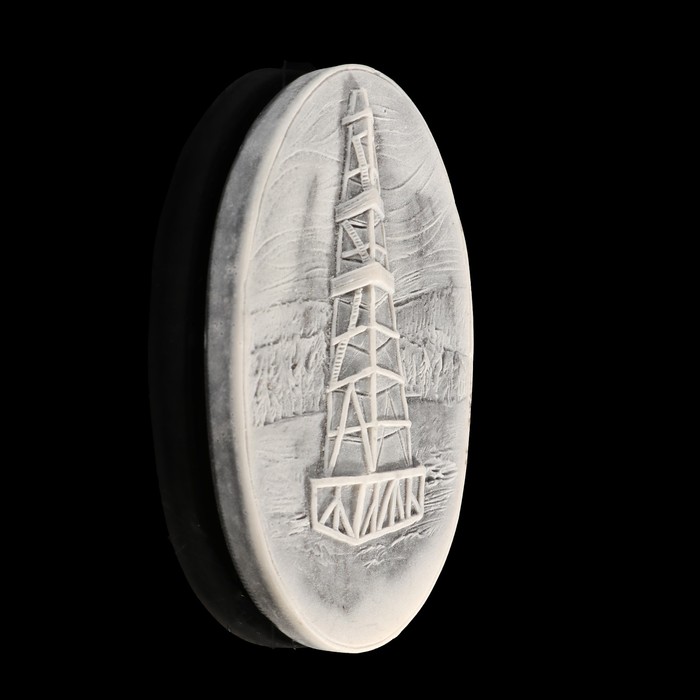 Магнит "Буровая (барельеф)" 8 см