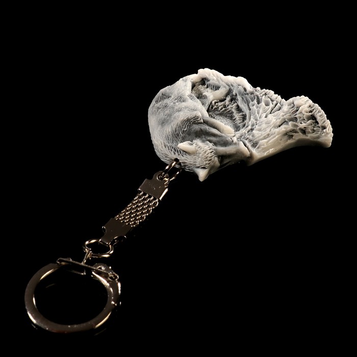 Брелок "Кабан у пня (барельеф)" 3,8 см