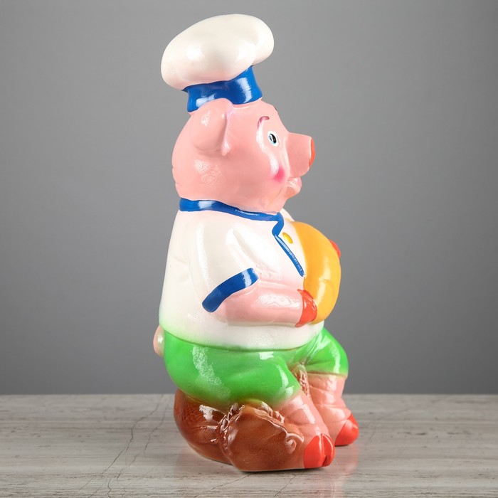 Копилка "Поросёнок пекарь" большая, зелёные шорты, глянец