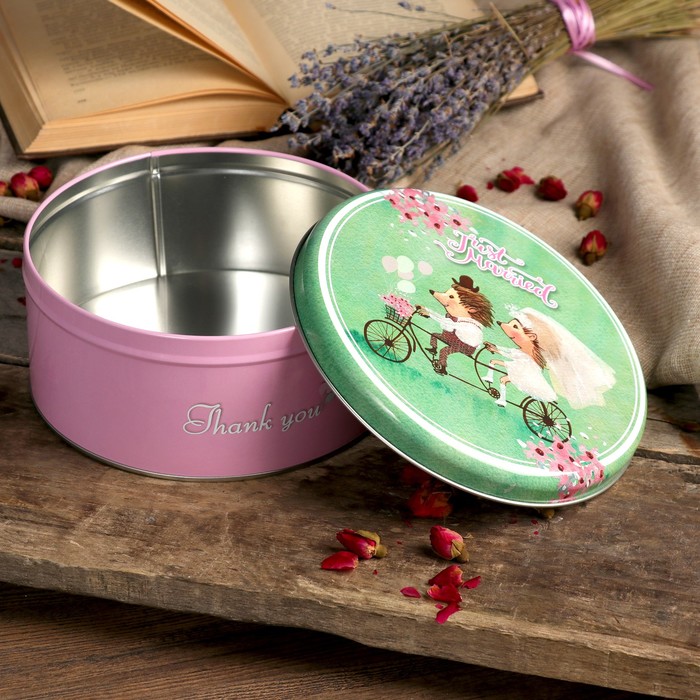 Шкатулка металл круглая "Ёжики на велосипеде. Свадьба" 8х16,5х16,5 см