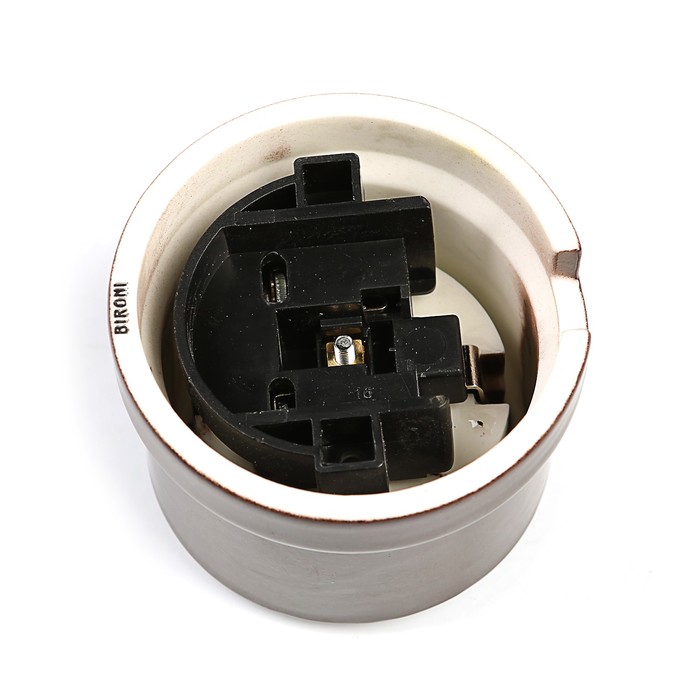 Розетка Bironi "Лизетта", одноместная, с з/к, цвет коричневый