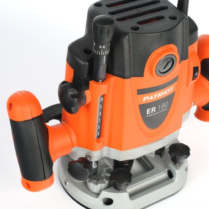 Фрезер электрический PATRIOT ER 180, 1600 Вт, 23500 об/мин, цанга 6/8/12 мм, max d=40 мм