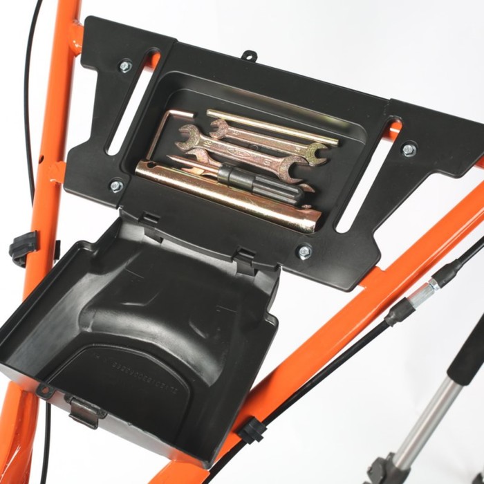 Мотоблок PATRIOT УРАЛ, бензиновый, 7.8 л.с., ширина/глубина 90/30 cм, скорости 4/2