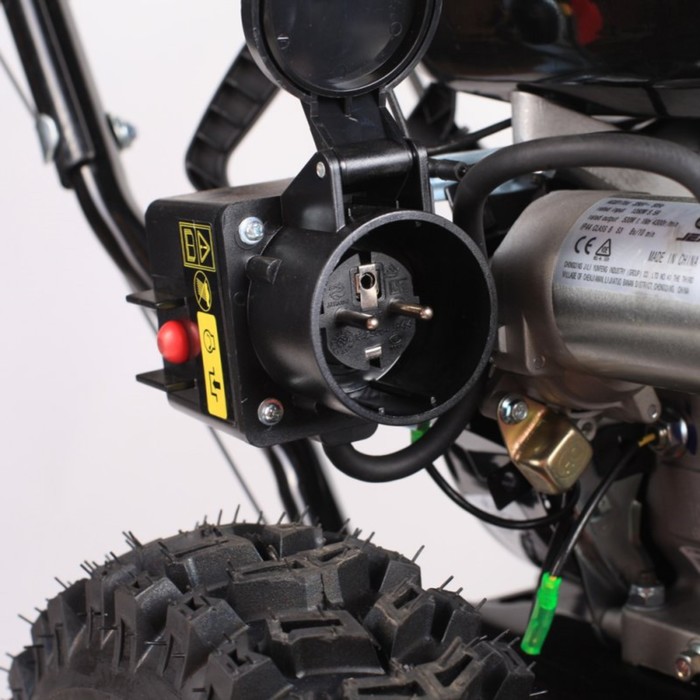 Снегоуборщик PATRIOT PS 710 E, бенз., 6.5 л/с, скорости 4/2, ковш 56/42 см, эл/стартер