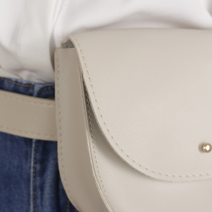 Сумка молодёжная на пояс, отдел на клапане, ремень, цвет серый