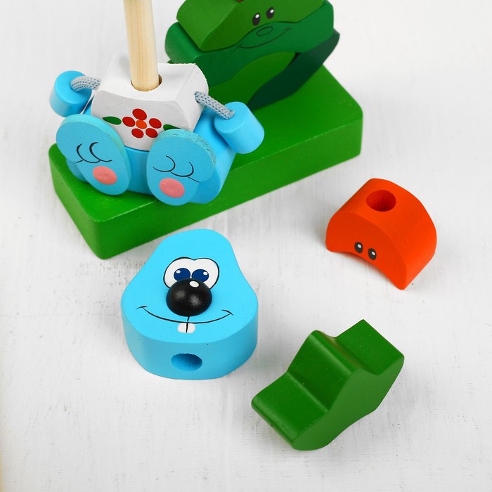 Пирамидка "Зайка на грядке", 12 деталей