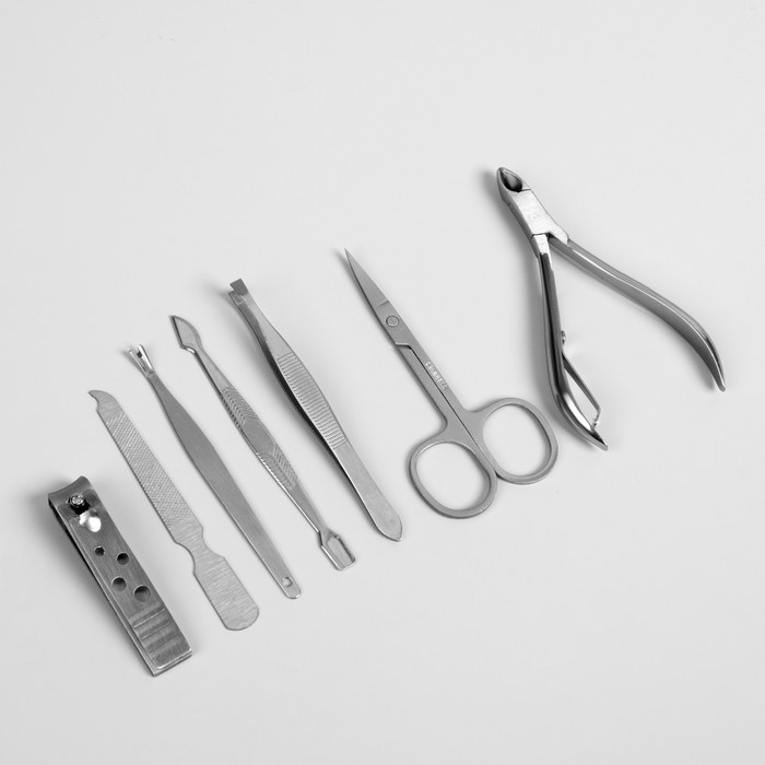 Набор маникюрный в футляре, 7 предметов, цвет красный