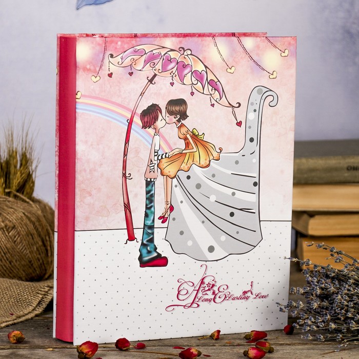 Фотоальбом на 200 фото 13х18 см "Первая любовь" в коробке МИКС 29,5х23х5,2 см