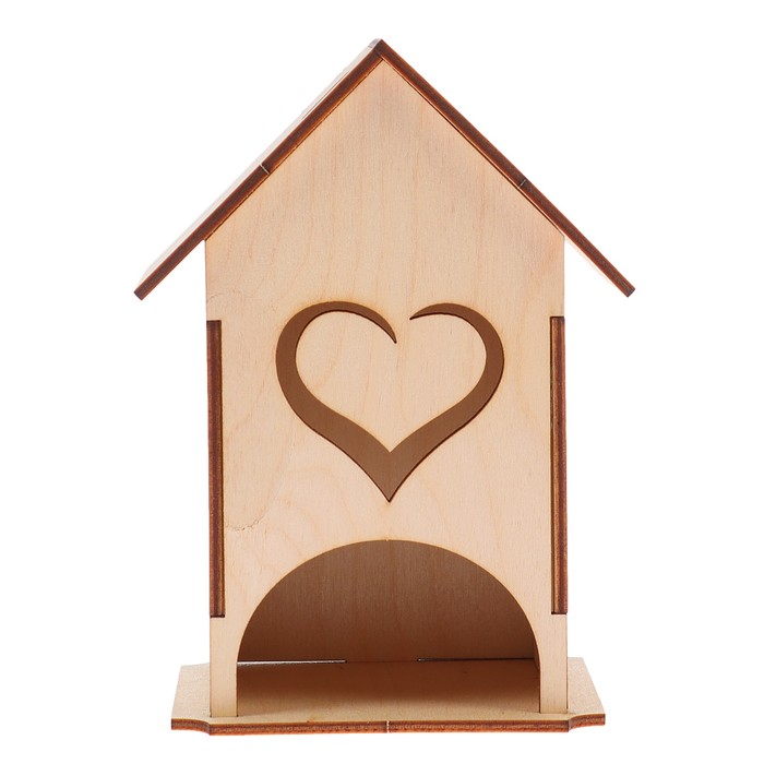 Чайный домик "Сердце" с прорезными элементами