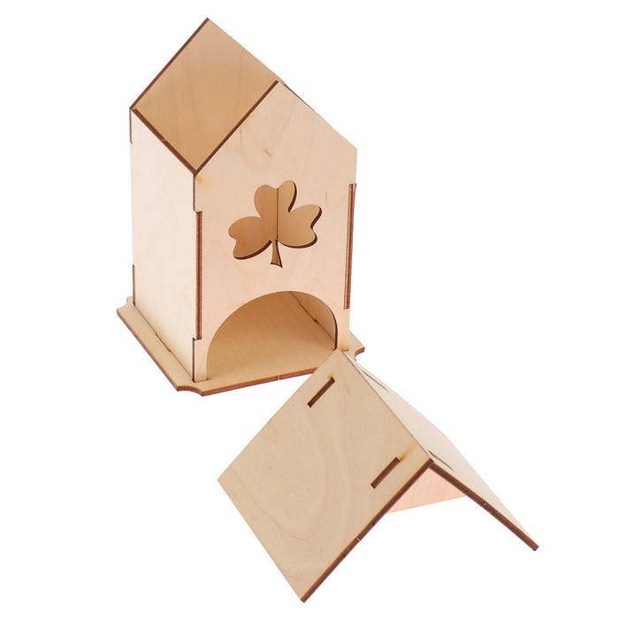 Чайный домик "Удача" с прорезными элементами