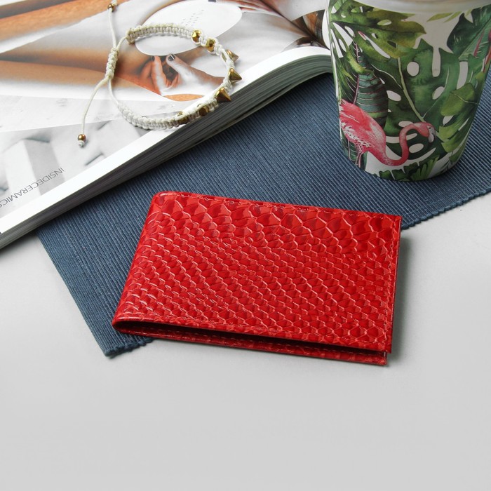 Визитница "Алый крокодил", 1 ряд, 18 листов, цвет красный