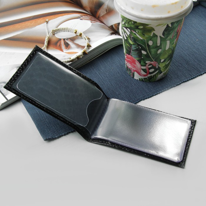 Визитница "Чёрный крокодил", 1 ряд, 18 листов, цвет чёрный