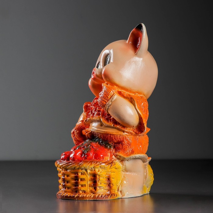 Копилка "Поросенок большой с корзиной" 31см МИКС