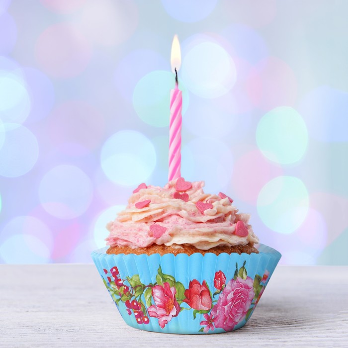 Набор для выпекания кексов "С Днем Рождения"цветочки, набор 24 формочки