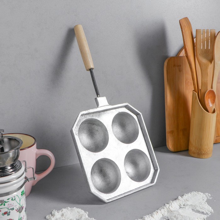 Форма для выпечки "Сырные шарики", с деревянными ручками