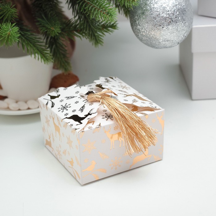 Коробка сборная "Зимний лес", 9 х 9 х 5,5 см