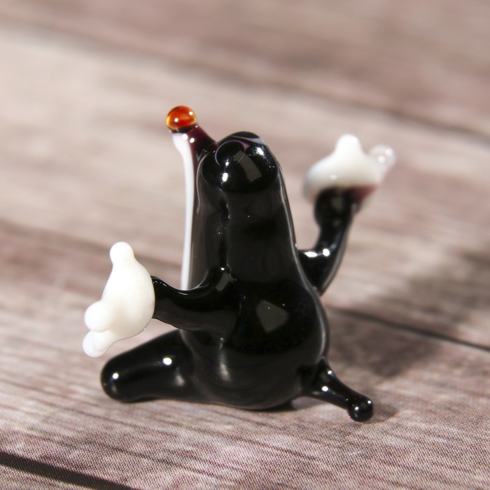 Сувенир стекло микро "Крот" 3х3х2 см