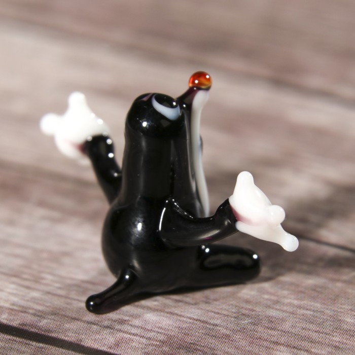 Сувенир стекло микро "Крот" 3х3х2 см