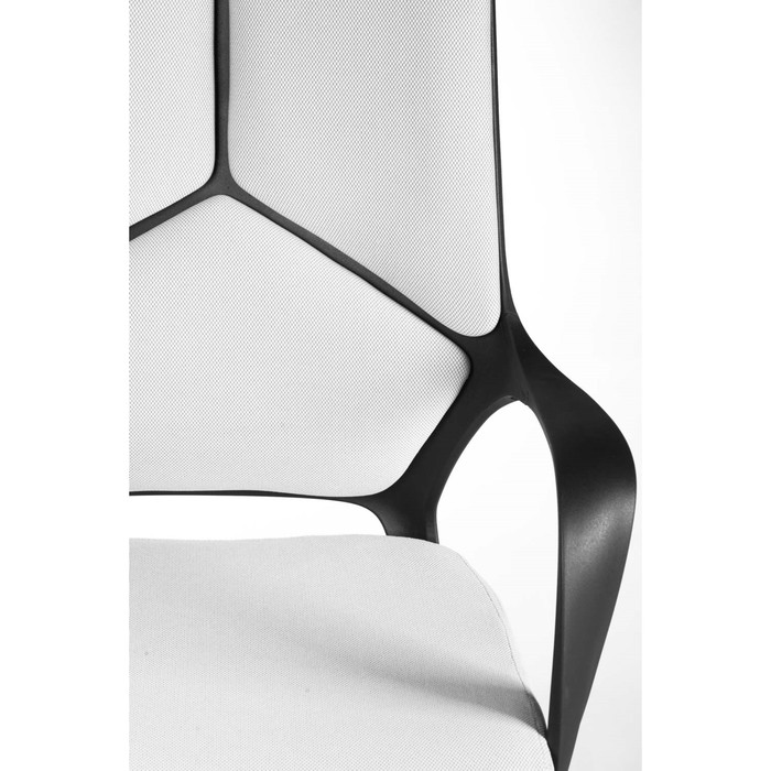 Кресло офисное IQ, черный пластик, серая ткань