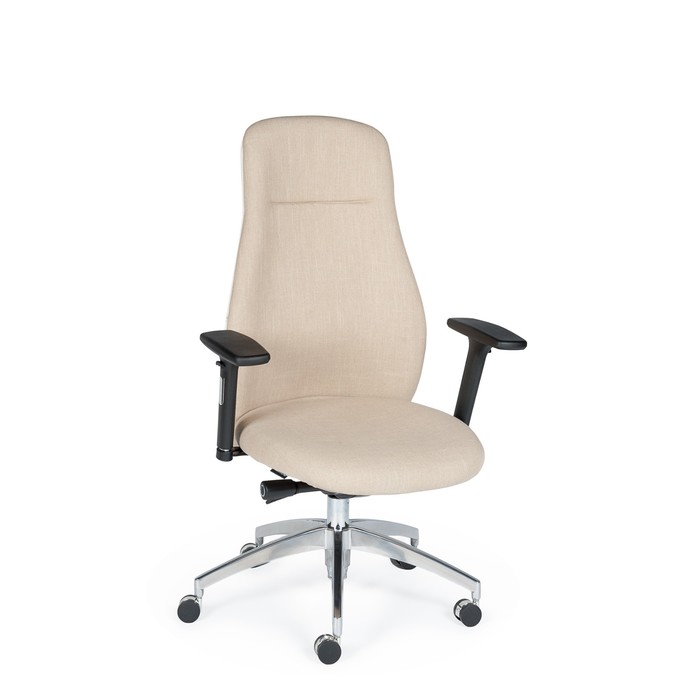 Кресло офисное "Мальта", бежевая ткань
