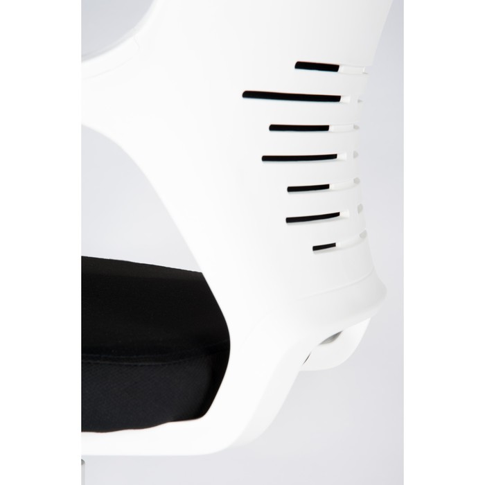 Кресло офисное "Поло", белый пластик, чёрная ткань, белая строчка