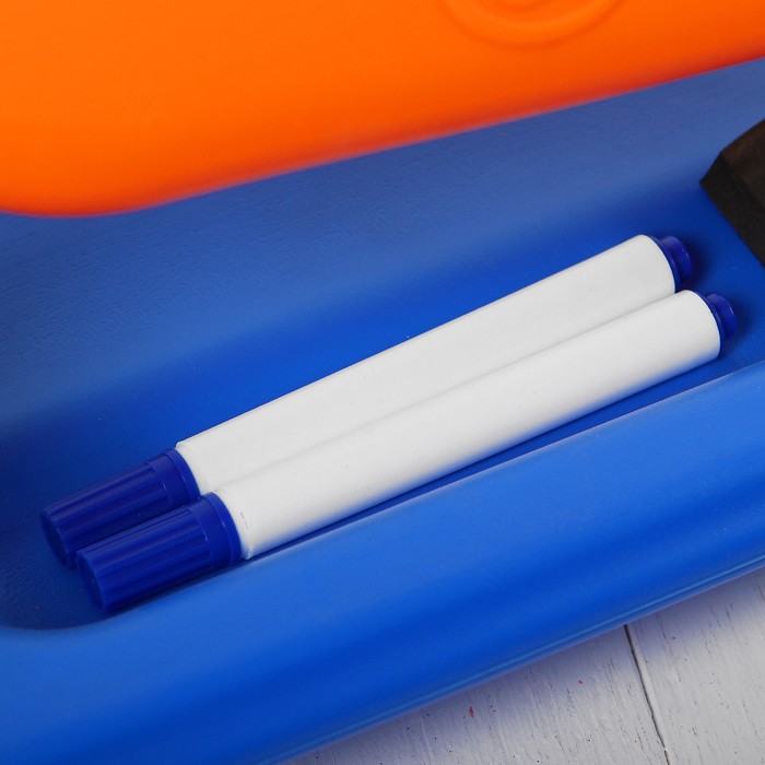 Доска для рисования , на подставке, в комплекте маркер, набор букв и цифр, губка