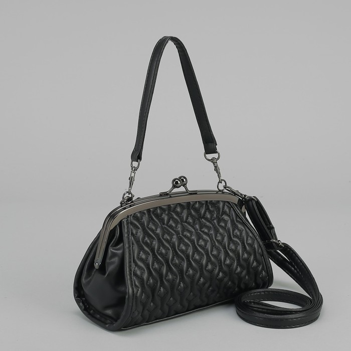 Сумка женская, отдел на фермуаре, длинный ремень, цвет чёрный