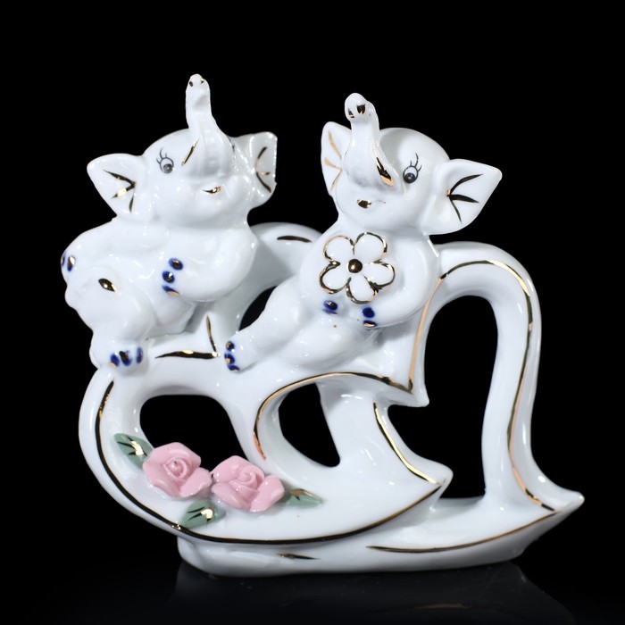 Сувенир керамика "Два слонёнка и двойное сердце" 11,2х13х5 см