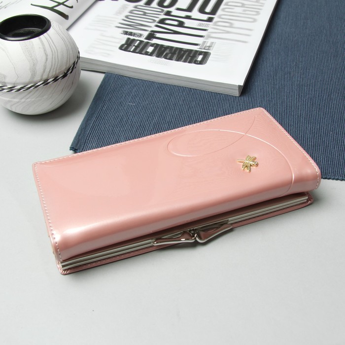 Кошелёк женский "Стрекоза", отделение на рамке, 4 отдела, отдел для карт, на магните, цвет пудра