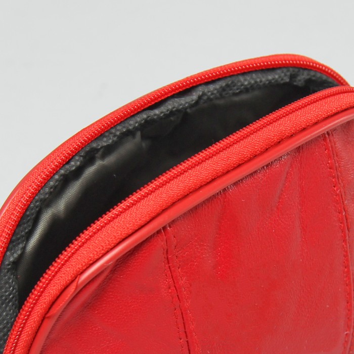 Косметичка простая, 1 отдел на молнии, цвет красный