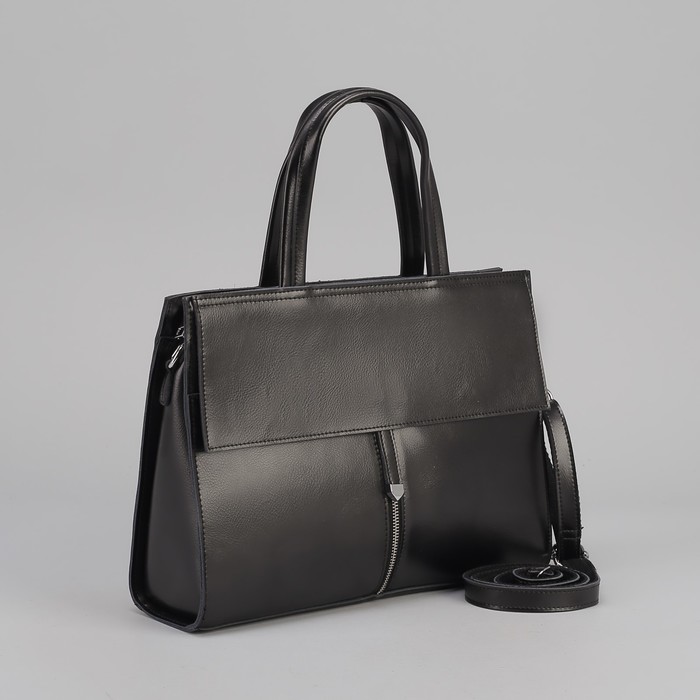 Сумка женская, отдел с перегородкой на молнии, 3 наружных кармана, длинный ремень, цвет чёрный