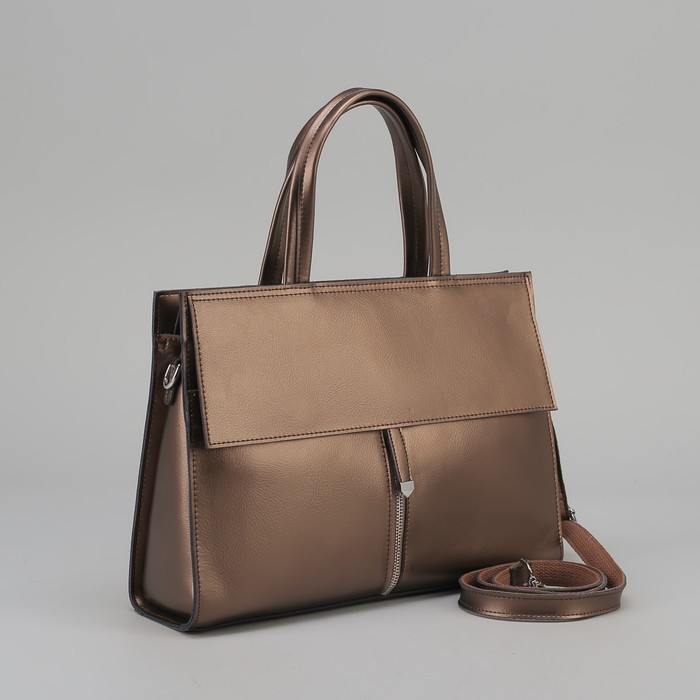 Сумка женская, отдел с перегородкой на молнии, 3 наружных кармана, длинный ремень, цвет бронзовый